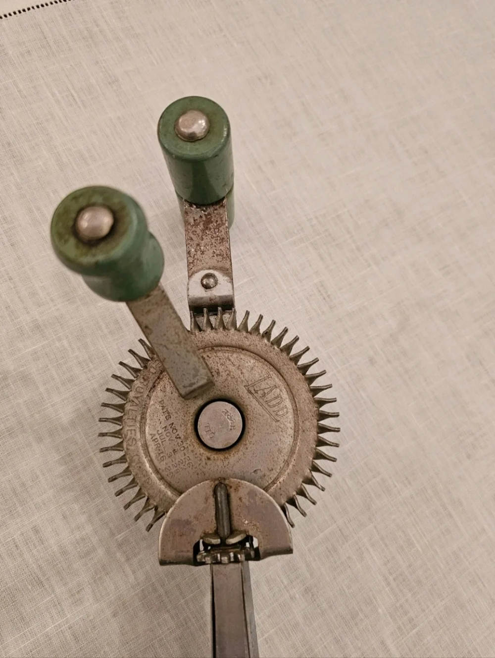 Ladd Egg Beater Heavy Duty Stainless Steel Hand Crank Mixer Vintage USA- Green